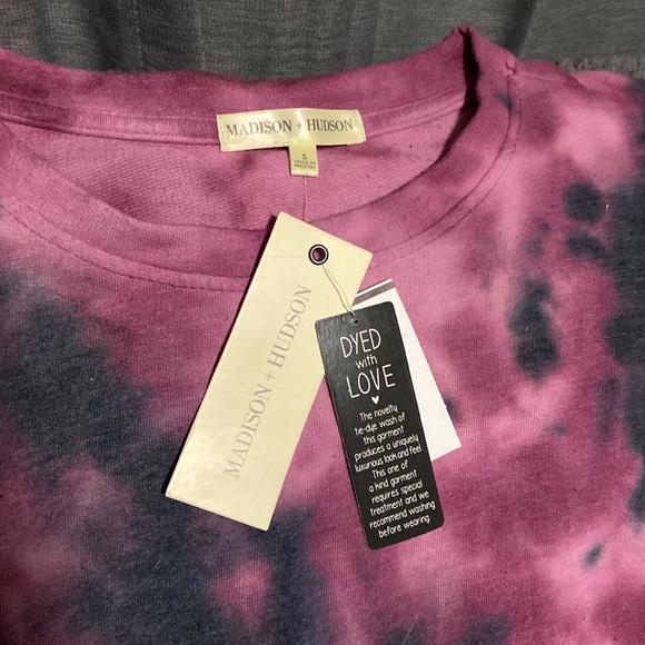 NWT Tie Dye sweatshirt Madison + Hudson size Small - Picture 2 of 3